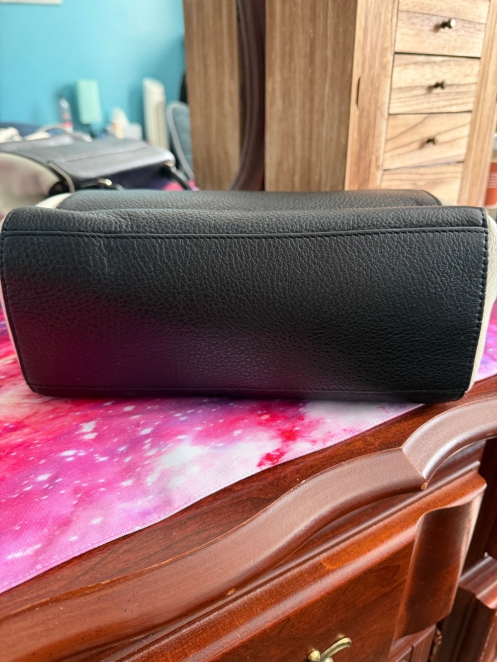 Kate Spade Laurel Wellesley Black with White Satchel - Picture 4 of 9